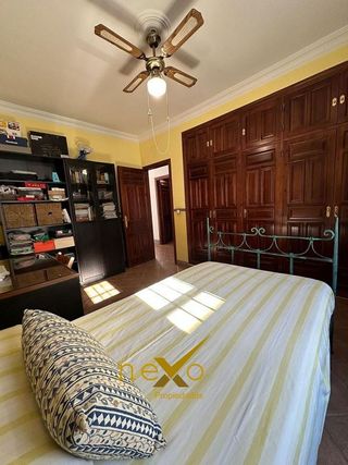 Chalet en venta en Carmona