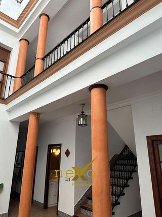 Chalet en venta en Carmona