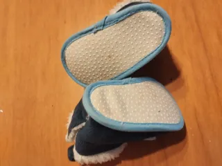 Lote 2 pares botitas bebé invierno talla 17