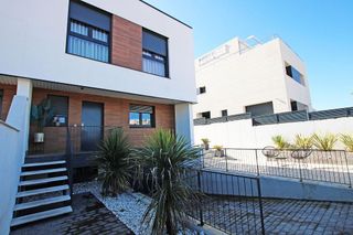 Casa pareada en venta en Las Cañas en Guadalajara