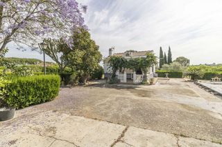 Chalet en venta en Carmona