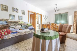 Chalet en venta en Carmona