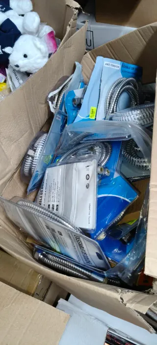 Lote 25 palets mercancía variada