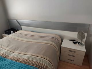 Cabecero de cama moderno con luces led