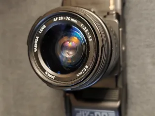 Dos cámaras yashica 200-AF y 270-AF