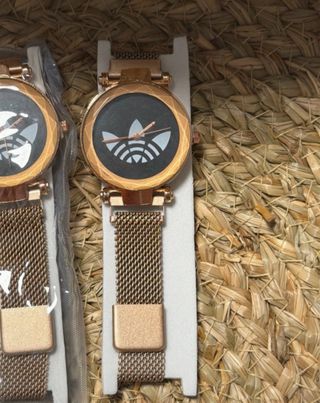 Reloj Adidas Esfera Negra y Dorado