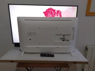 LG Smart TV 32 Blanca