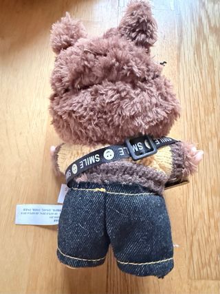 Labubu Fotógrafo con Gafas y Cámara