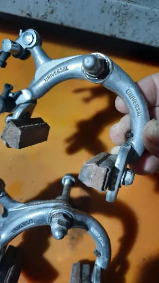 FRENI UNIVERSAL ANNI 60