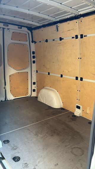 Transportista autónomo con furgón propio