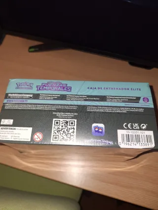 Caja Entrenador Élite Pokémon Fuerzas Temporales