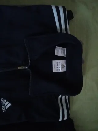 Chándal Adidas Hombre Azul oscuro detalles en gris