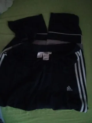 Chándal Adidas Hombre Azul oscuro detalles en gris