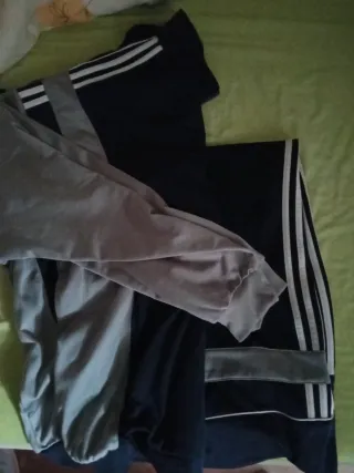 Chándal Adidas Hombre Azul oscuro detalles en gris