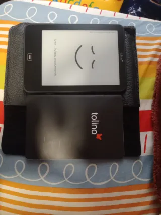 2 libros inteligentes marca Sony y tolino