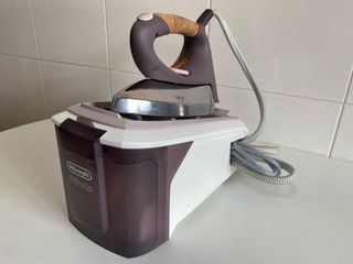 Centro de Planchado Delonghi Stirella