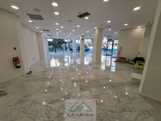 Local comercial en alquiler en Praza Independencia en Vigo