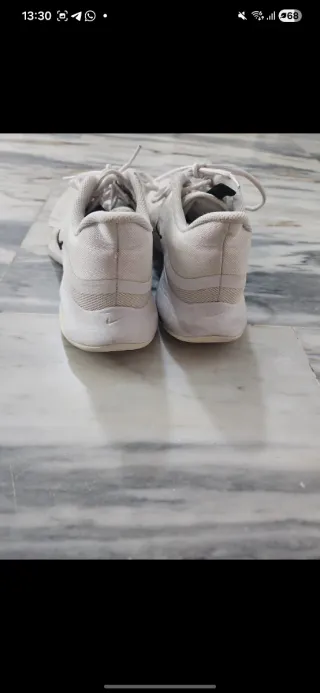 Zapatillas deportivas Nike blancas