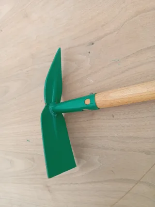 Azadón soldado lanza