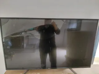 TV Sony 43 para piezas la pantalla esta rota