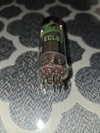 Válvula ECL82 radio antigua de valvulas