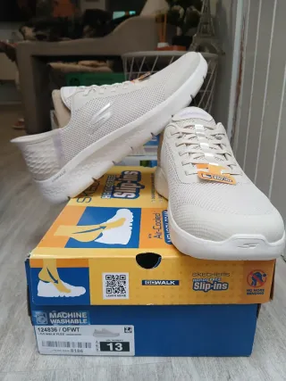 Zapatillas Skechers Go Walk Blancas Moradas