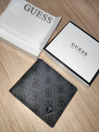 Cartera Guess Negra y Gris