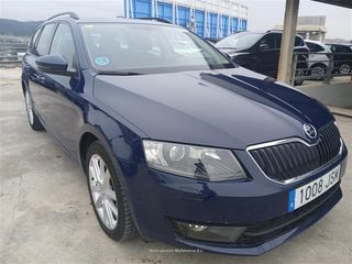 SKODA OCTAVIA Combi 1.6 TDI CR DSG Style