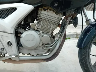 Honda CBF 250 Negra