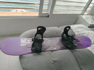 Tabla de Snowboard y Funda Dakine