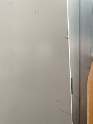 Mesa de comedor blanca de madera