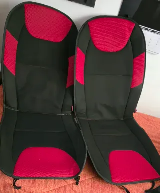 Coprisedili auto neri e rossi