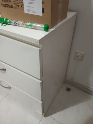 Cómoda blanca de madera regalo