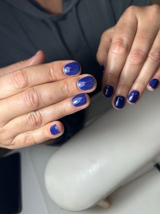 Manicurista. @cristina_nailsglow