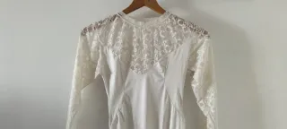 Lote 2 bodys encaje elásticos y adaptables.