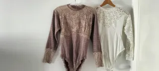 Lote 2 bodys encaje elásticos y adaptables.