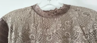 Lote 2 bodys encaje elásticos y adaptables.