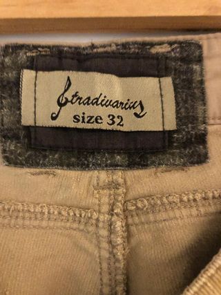 Pantalones mujer beige de pana.