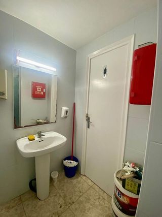 Nave industrial en alquiler en Almeda - El Corte Inglés en Cornellà de Llobregat