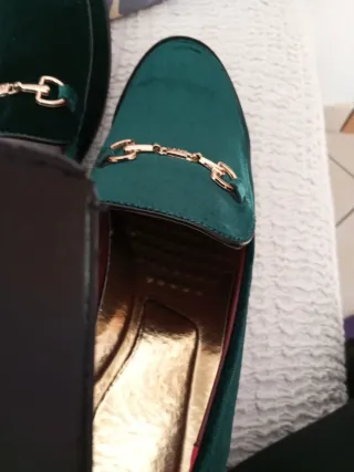 Mocassini velluto verde con fibbia