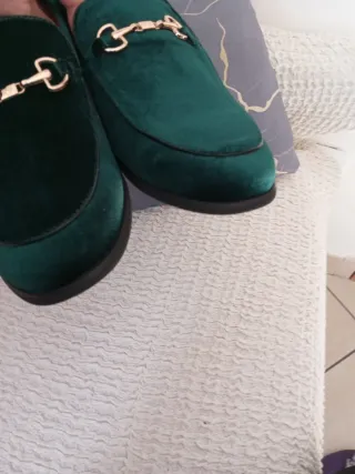 Mocassini velluto verde con fibbia
