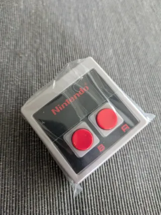 Llavero Mando Nintendo NES Gachapon Original.