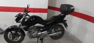 Suzuki GW 250 Inazuma Naked