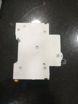 Interruptor Automático Merlin Gerin K60N C16