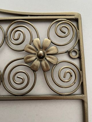 Perchero de pared dorado con 5 ganchos