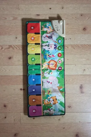 Piano musical infantil con animales