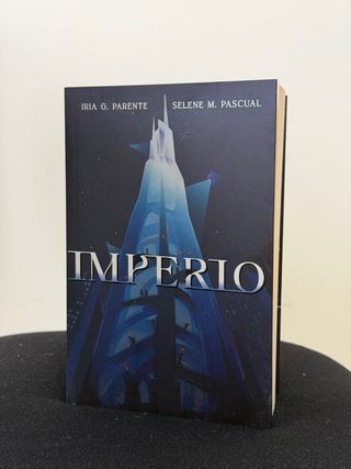 Imperio - Iria G. Parente y Selene M. Pascual