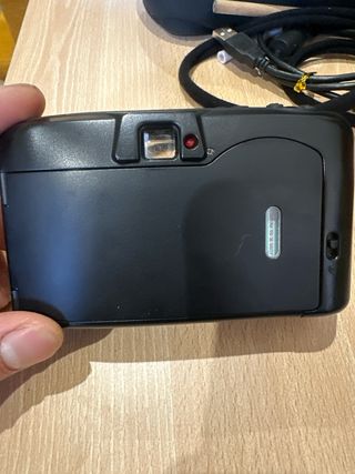 Nikon Zoom 200 AF Cámara Compacta Negra