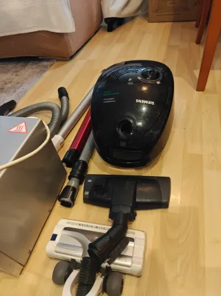 Microondas SilverCrest, más aspirador SIEMENS.