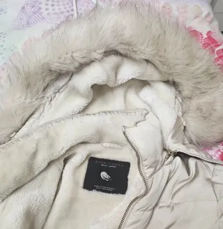 Cazadora Zara Mujer Beige con Capucha